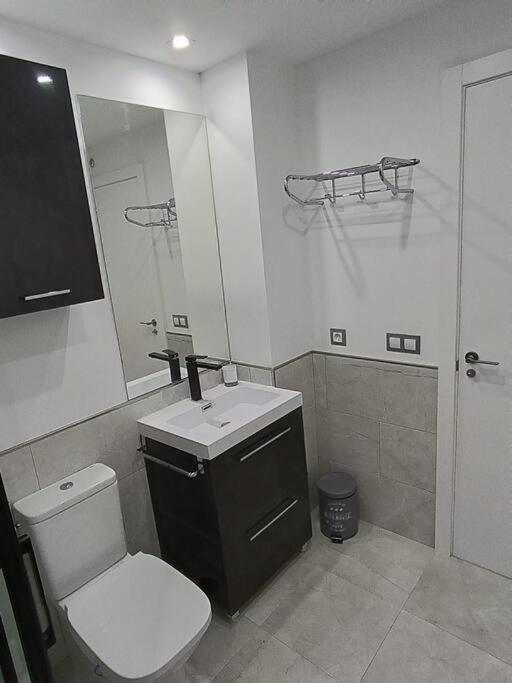 ¡Al Lado De La Clinica Oftalmologica Vega! Apartment Oviedo Exterior photo